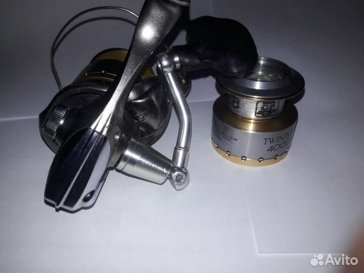 Продаю Shimano Twin power 4000FB