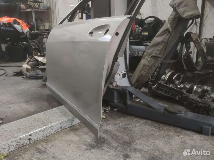 Дверь на mercedes w221
