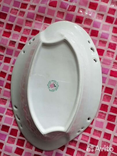 Блюдо фарфоровое