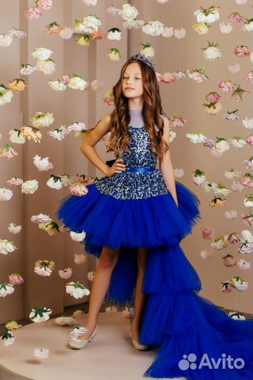 Платье принцессы со шлефом