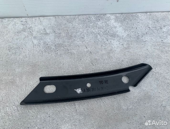 Кронштейн бампера Mercedes X204 A2048810406