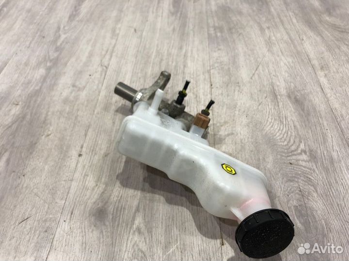 Главный тормозной цилиндр Kia Rio 3 G4FC 2012