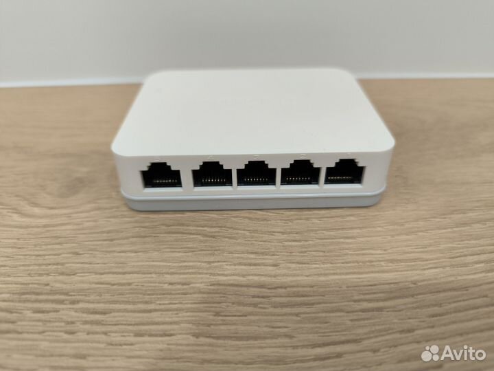 Коммутатор D-Link DGS-1005A/E1