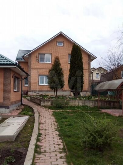 Дом 168 м² на участке 11 сот.