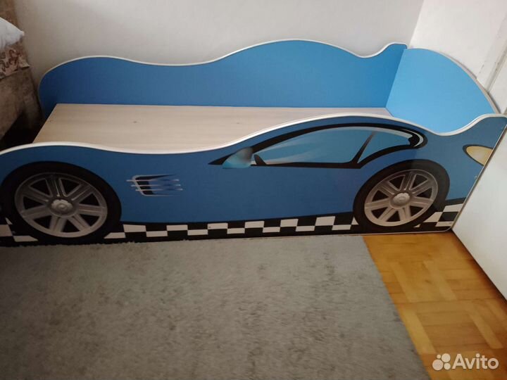 Детская кровать от 3 лет с бортиками и матрасом