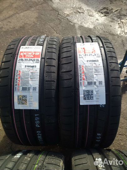 Kumho Ecsta PS91 245/35 R20 и 275/30 R20 98Y