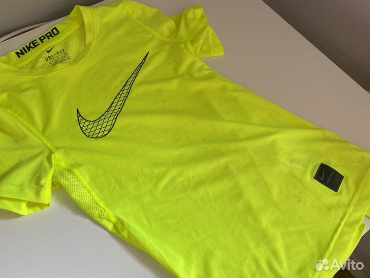 Спортивная футболка, шорты, толстовка Nike пакетом