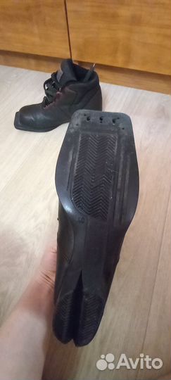 Лыжные ботинки