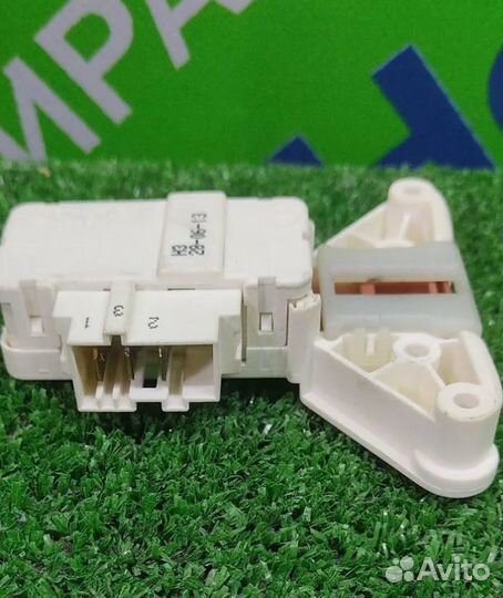 Устройство блокировки люка Zanussi