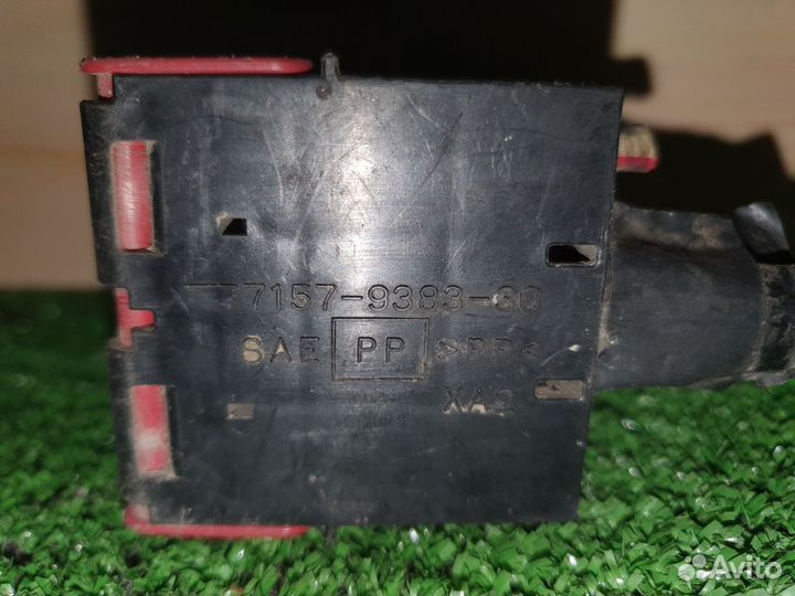 Клемма аккумулятора Nissan Tino V10