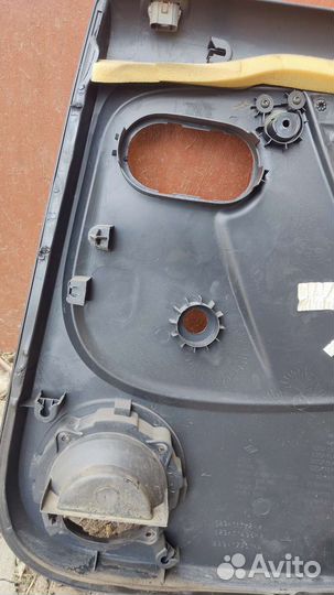 Карта двери Renault Duster 1е поколение