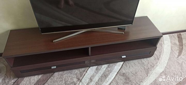 Тумба под телевизор