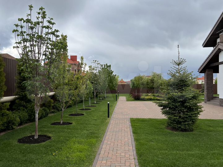 Коттедж 750 м² на участке 16 сот.