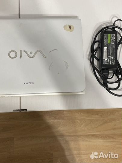 Ноутбук Sony vaio sve141b11v