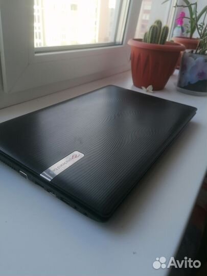 Ноутбук packard Bell два ядра закаченно много игру