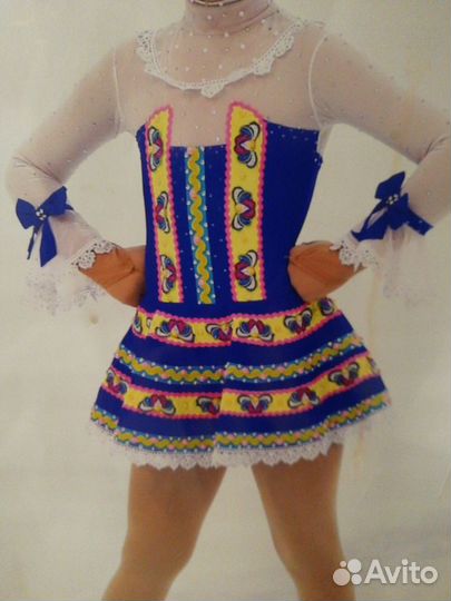 Платье для выступлений по фигурному катанию