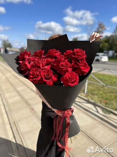 Букет красных роз с доставкой