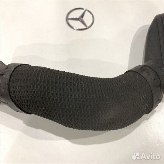 Патрубок воздушного фильтра левый Мерседес