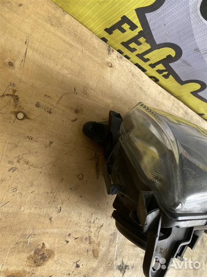 Фара левая Toyota Caldina (st215) 1997-2003