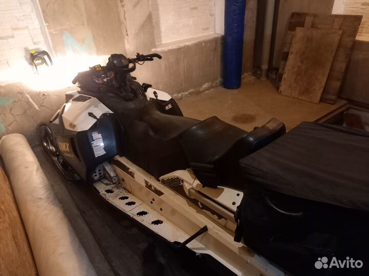 Продам снегоход BRP