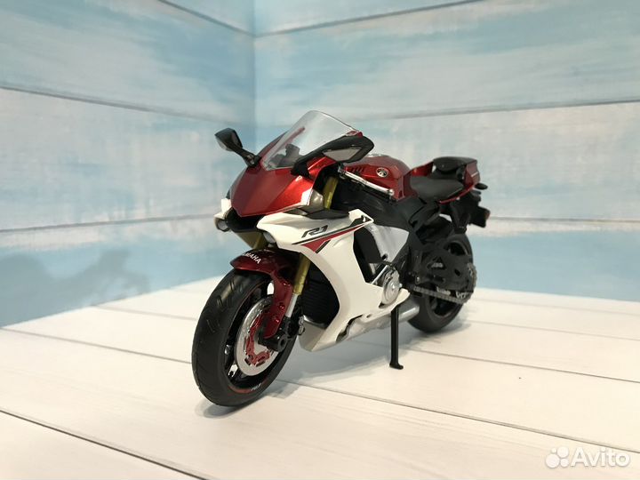 Мотоцикл Yamaha R1 1/12 масштабная модель