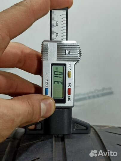 Falken GI327 215/40 R16