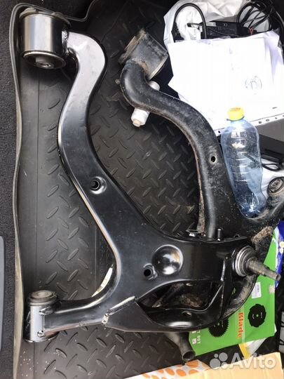 Рычаг нижний правый Ренж Ровер спорт