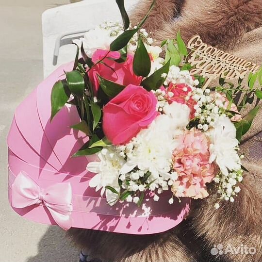 Цветы в люльке