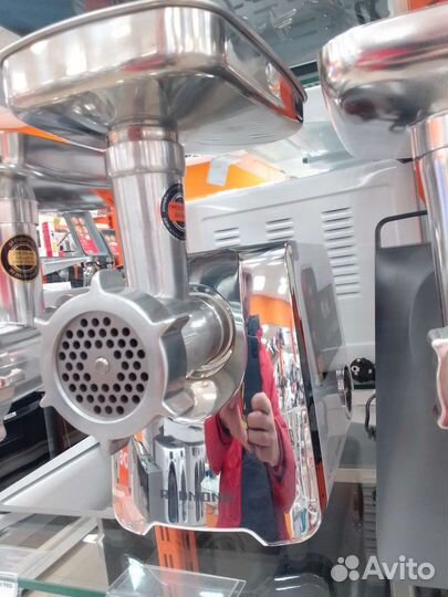 Мясорубка/овощерезка, 1800 ват,Новая,бронь