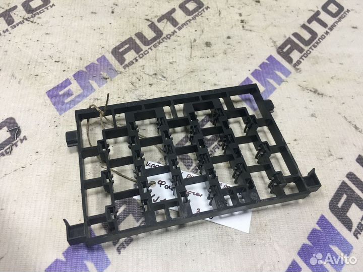 Кронштейн разъемов проводки Фольксваген Бора