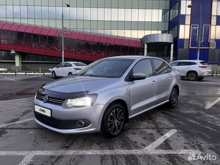 Volkswagen Polo 1.6 AT, 2010, 239 700 км