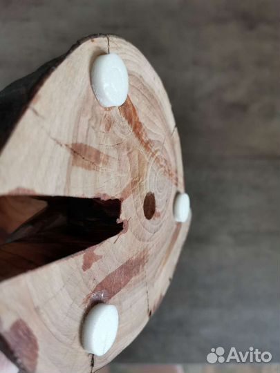 Подставка для телефона из дерева