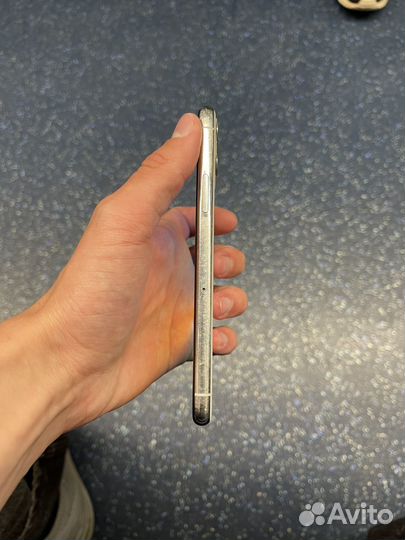 iPhone 11 Pro, 64 ГБ