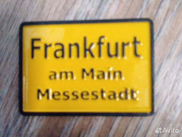 Магниты на холодильник из разных стран