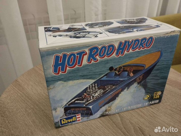 Сборная модель катер лодка с прицепом 1/25