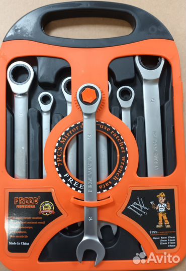 Набор ключей с трещеткой