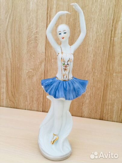 Фарфоровые статуэтки