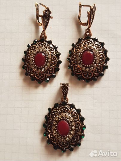 Серьги и кулон в восточном стиле