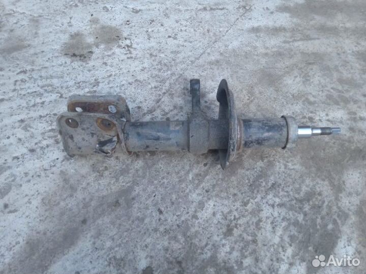 Стойка подвески передняя правая Лада 2115