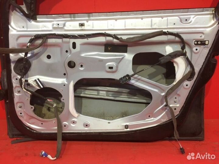 Дверь передняя правая Renault Laguna 3 K9K780 2009