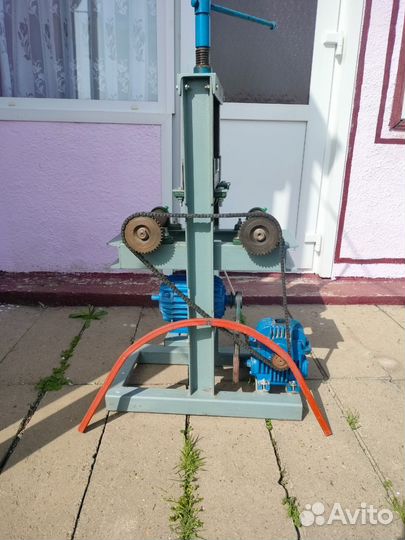 Трубогиб для профильной трубы электрический