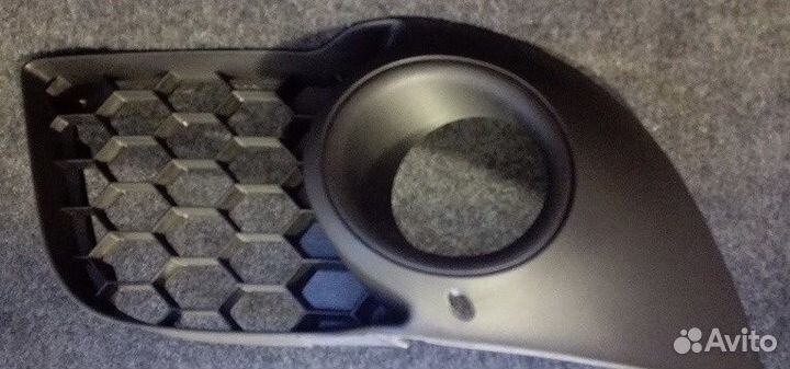 Стекло противотуманной фары Mitsubishi Lancer 10