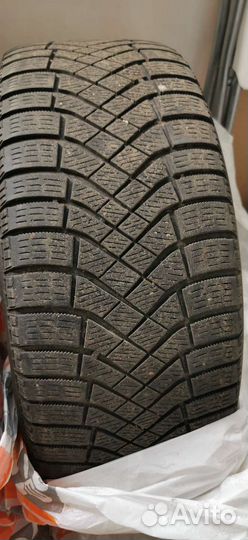 Pirelli Ice Zero FR 225/50 R17