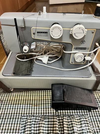 Швейная машина Подольск 142