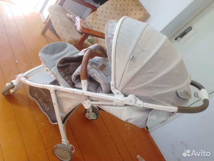 Прогулочная коляска