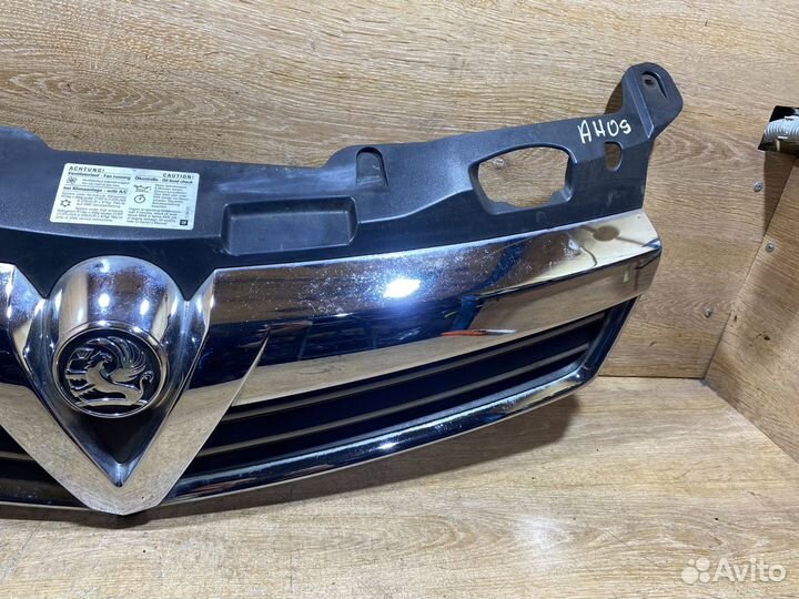 Решетка радиатора Opel Astra H рест Арт. 130327