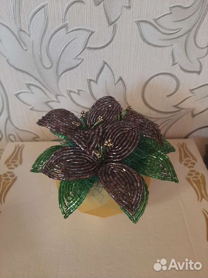 Цветы из бисера/букет/подарок