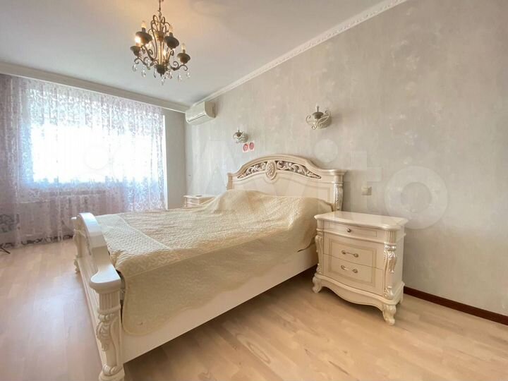 4-к. квартира, 148 м², 9/10 эт.