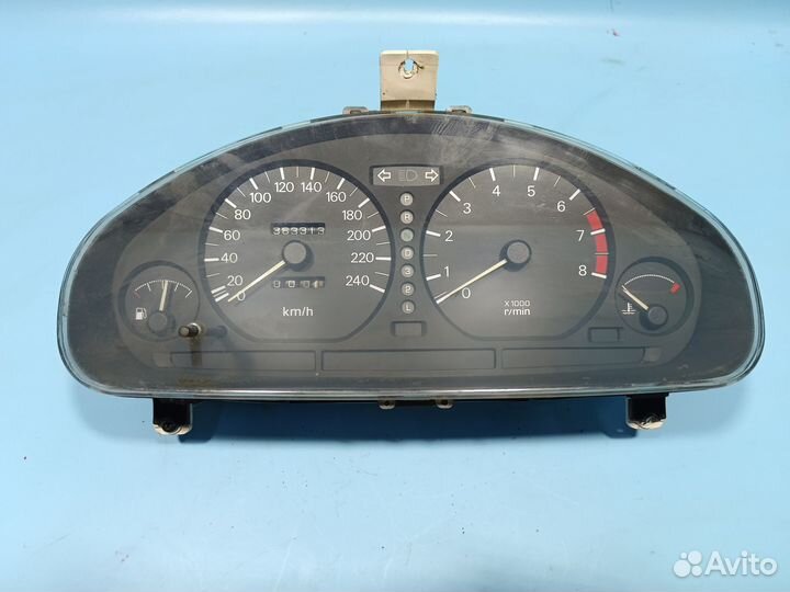 Панель приборов для Mitsubishi Carisma