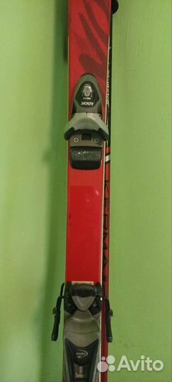 Горные лыжи, палки, шлем, ботинки